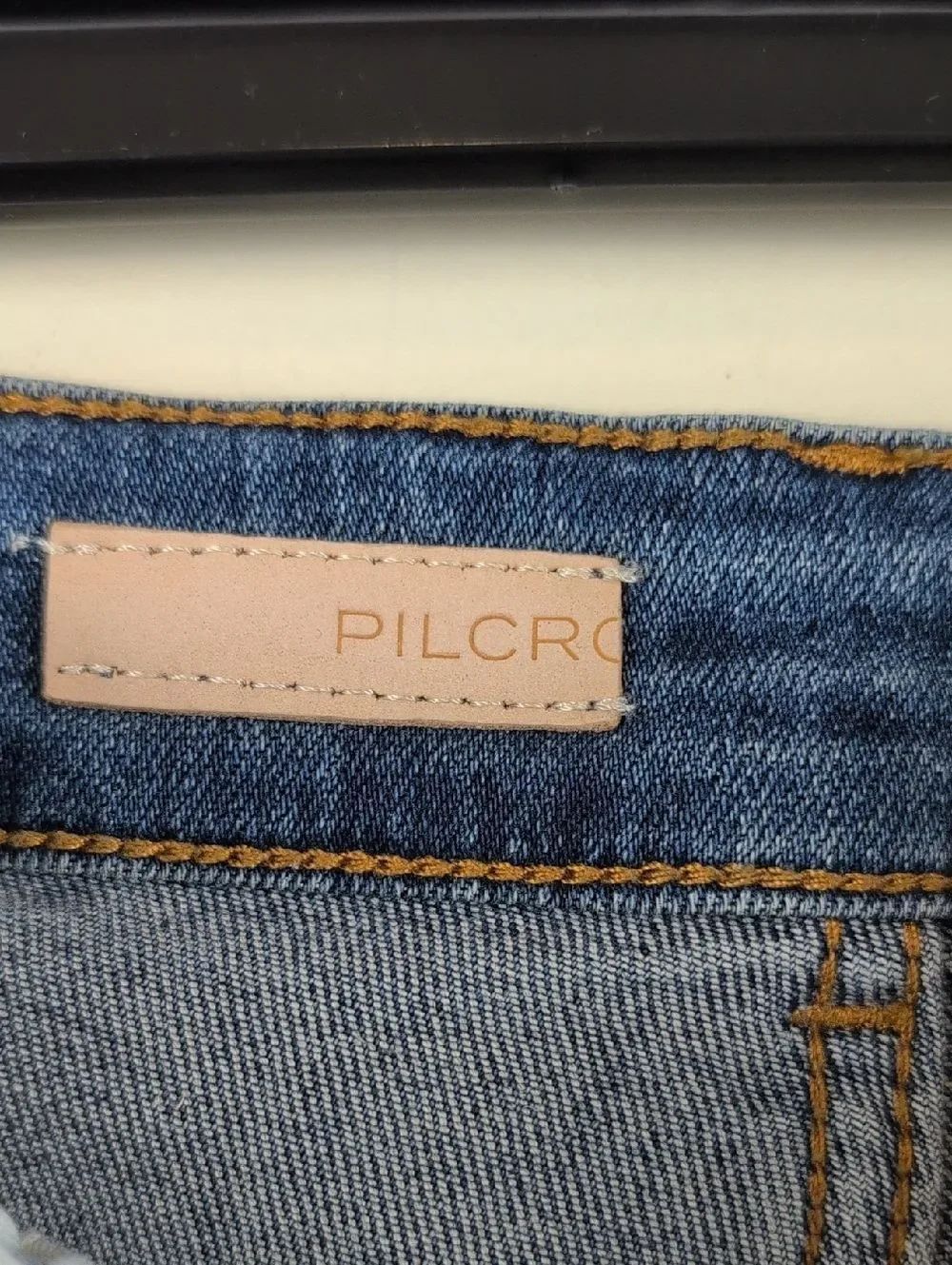 Pilcro Classic High-Rise Women's Blue Denim Flare Jeans Size 30 - Picture 2 of 13